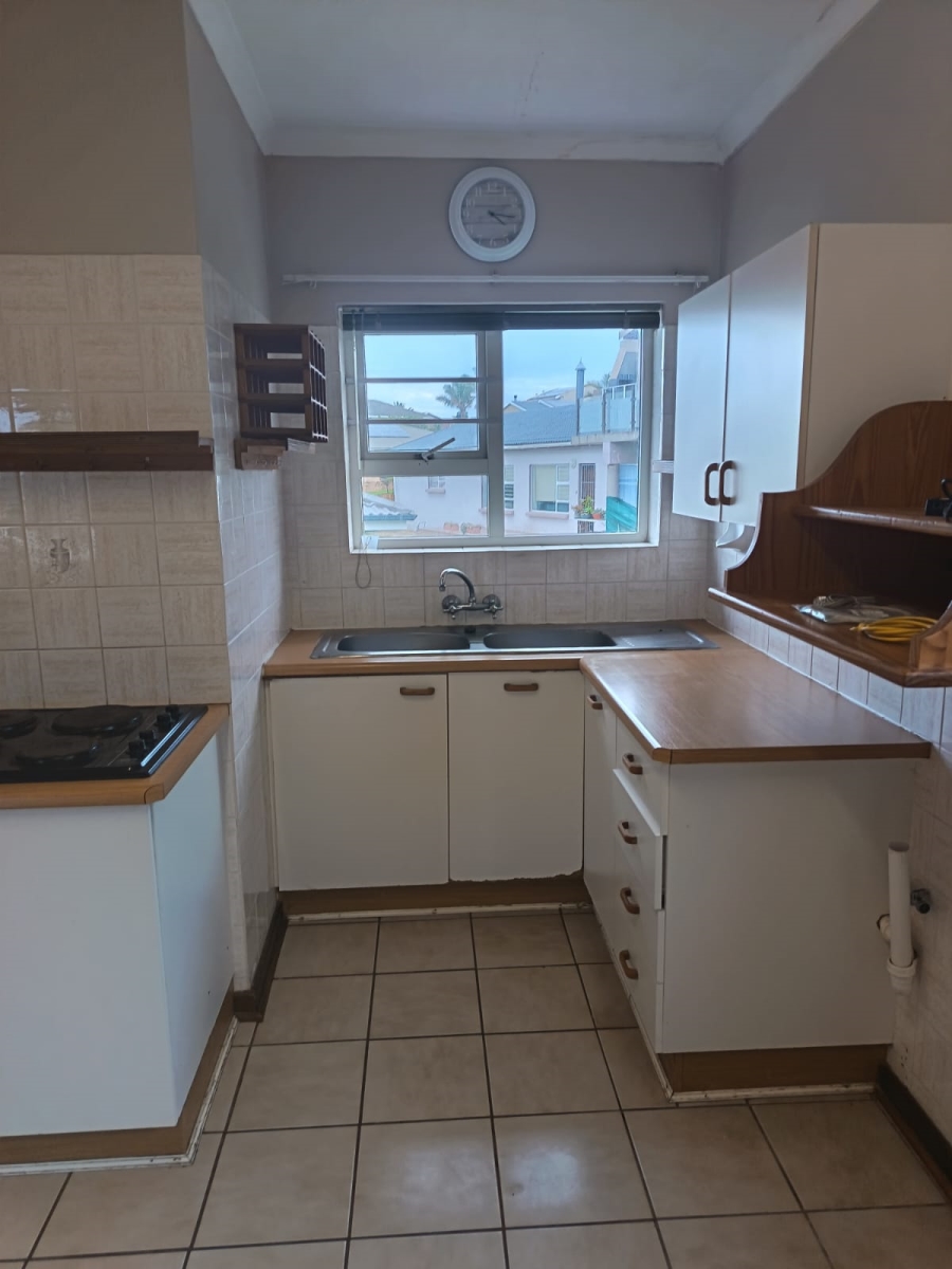 2 Bedroom Property for Sale in Wavecrest Eastern Cape
